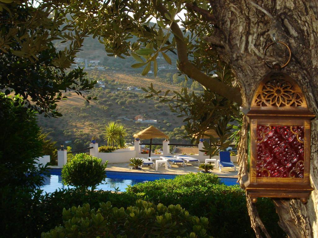 Hotel Cortijo De Salia Alcaucín Екстериор снимка