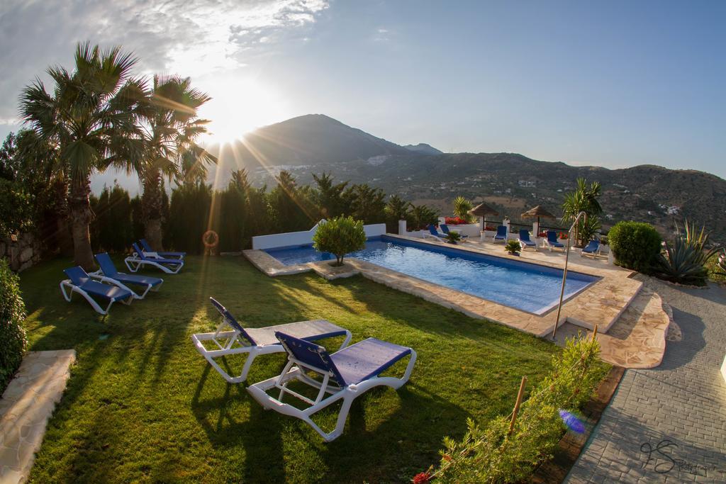 Hotel Cortijo De Salia Alcaucín Екстериор снимка