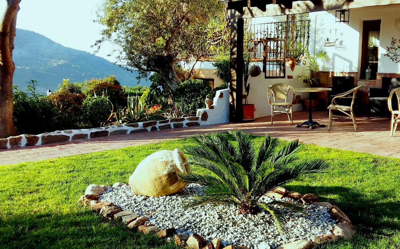 Hotel Cortijo De Salia Alcaucín Екстериор снимка