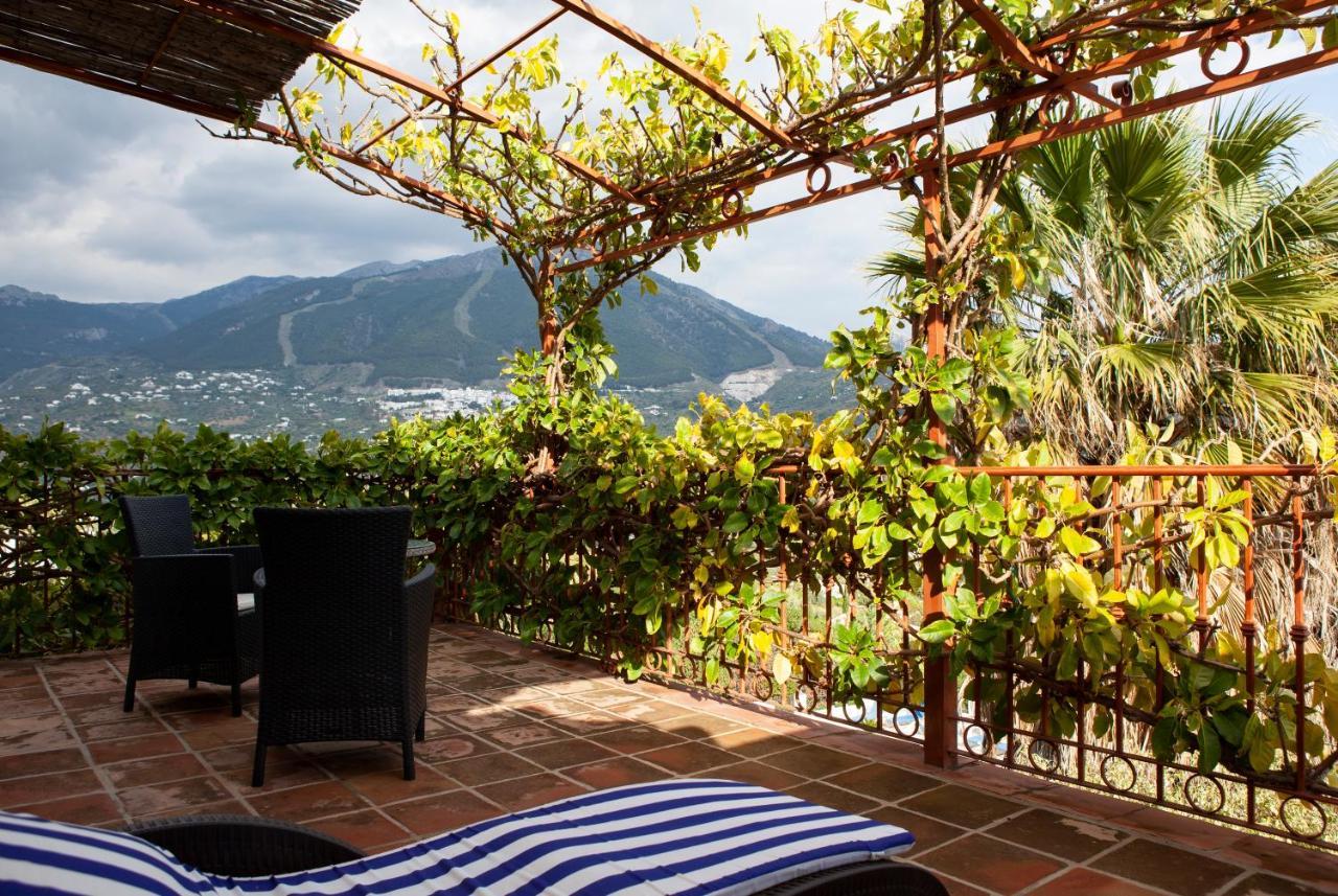 Hotel Cortijo De Salia Alcaucín Екстериор снимка