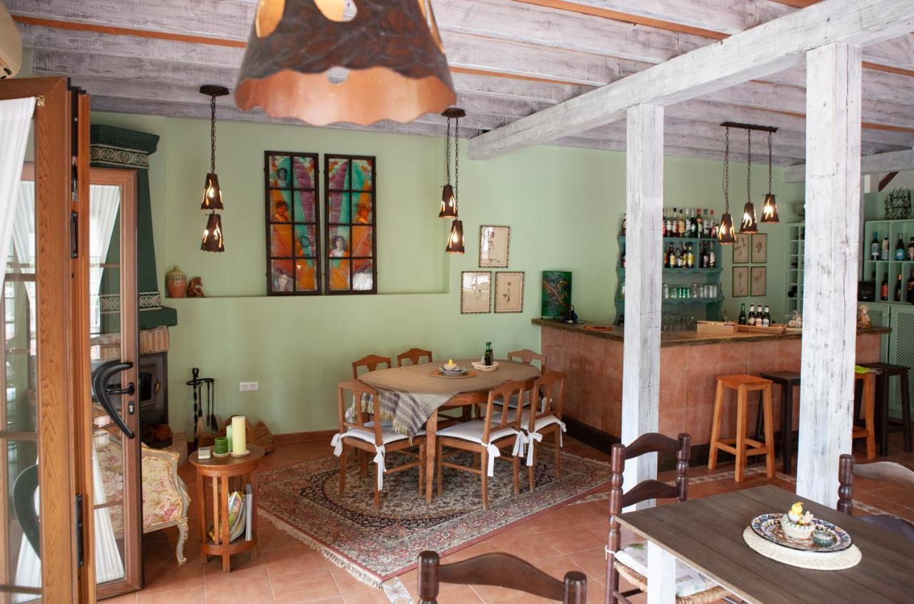 Hotel Cortijo De Salia Alcaucín Екстериор снимка